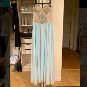 Sparkly strapless prom dress